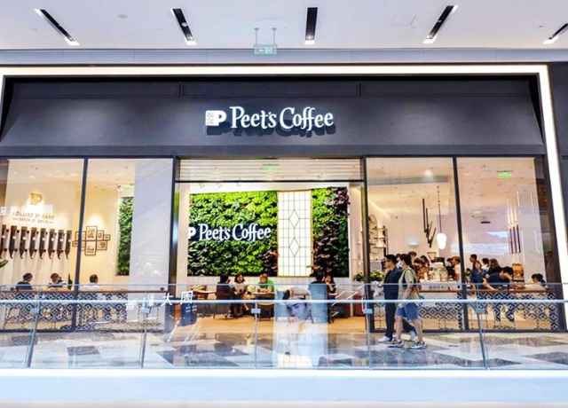 Franchise Peet's Coffee perbandingan investasi gerai bandara vs rest area tol