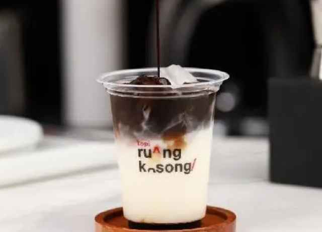 Franchise Kopi Ruang Kosong syarat lokasi ruko di pinggir jalan raya