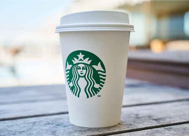 Franchise Kopi Starbucks adaptasi bisnis di era digital marketing