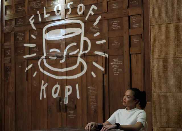 Franchise Filosofi Kopi solusi jika omzet penjualan menurun drastis